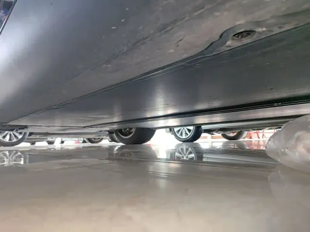 Tesla Model Y — Фото автомобиля 21