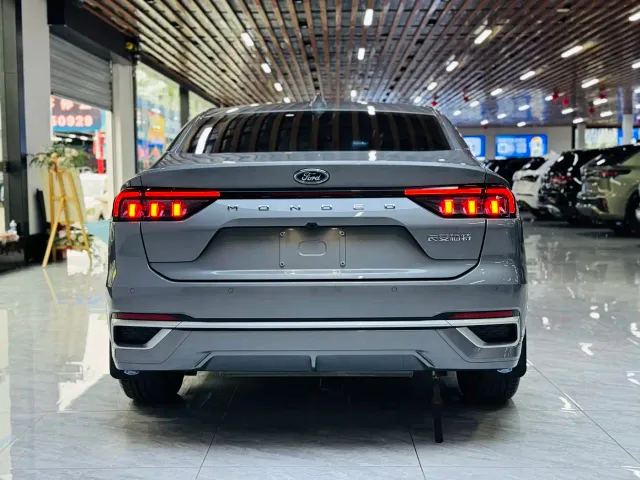Ford Mondeo — Фото автомобиля 18