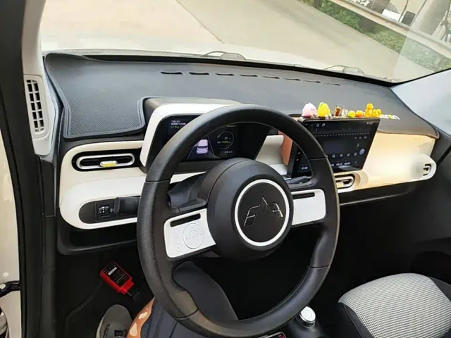 Wuling Hongguang Mini EV — Фото автомобиля 9