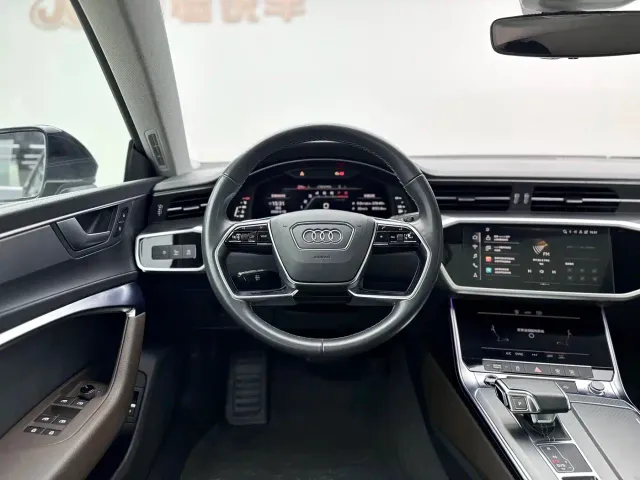 Audi A7L — Фото автомобиля 17