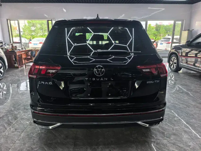 Volkswagen Tiguan L — Фото автомобиля 6
