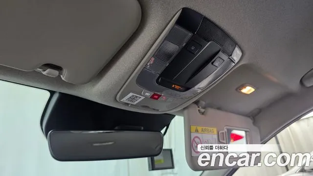 Kia Niro — Фото автомобиля 17