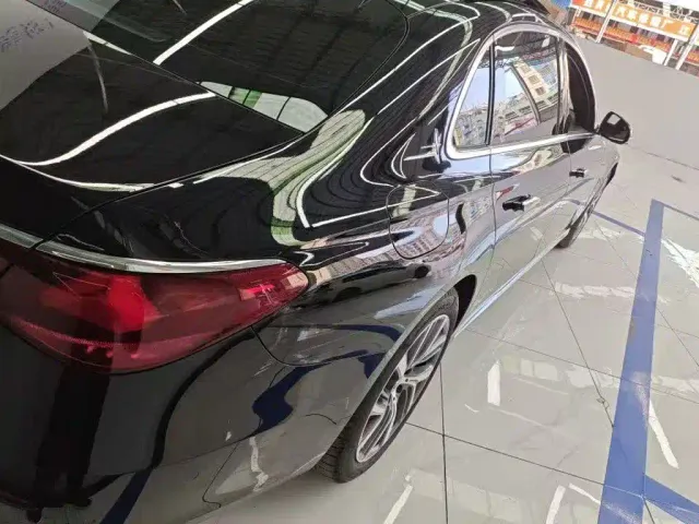 Mercedes-Benz E-Class — Фото автомобиля 9