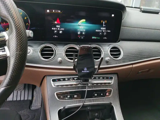 Mercedes-Benz E-Class — Фото автомобиля 5