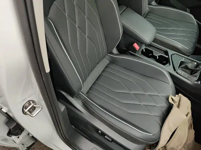 Volkswagen Tiguan L — Фото автомобиля 24