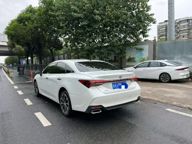 Toyota Avalon — Фото автомобиля 5