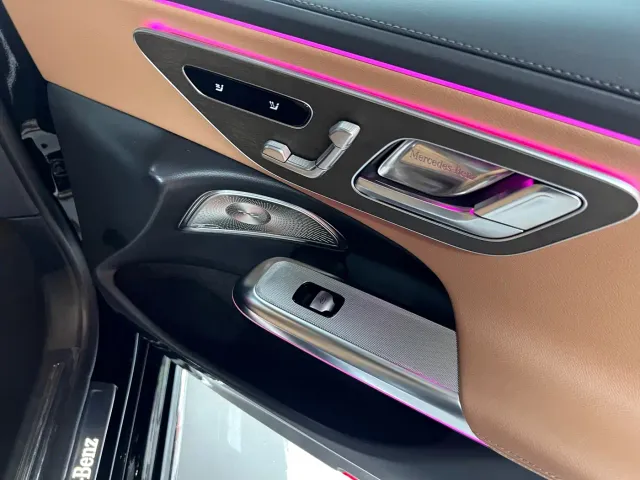 Mercedes-Benz E-Class — Фото автомобиля 14
