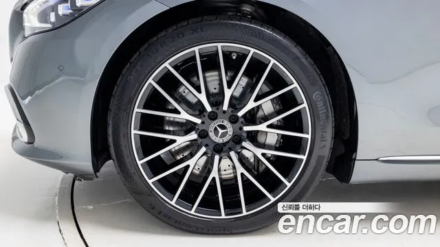 Mercedes-Benz S-Class — Фото автомобиля 5