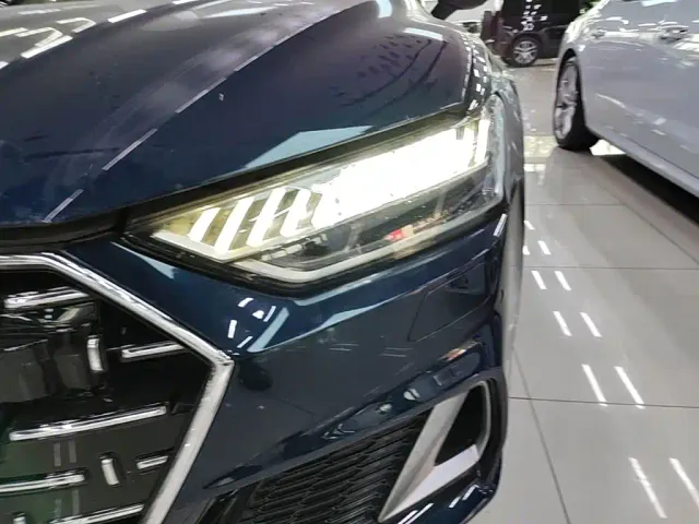 Audi A7L — Фото автомобиля 23