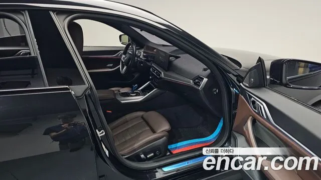 BMW i4 — Фото автомобиля 9