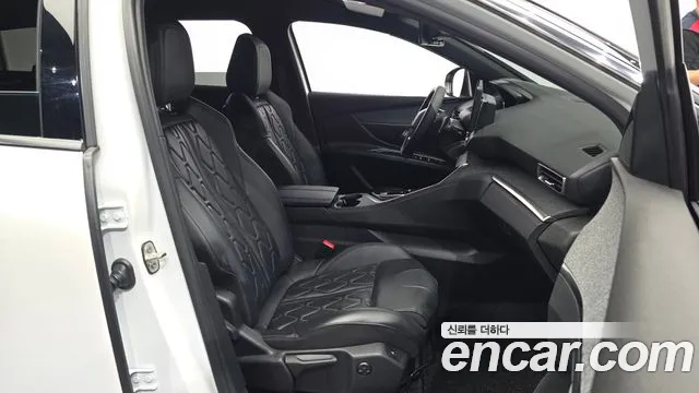 Peugeot 5008 2nd Gen — Фото автомобиля 16