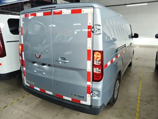 Wuling Yangguang — Фото автомобиля 6