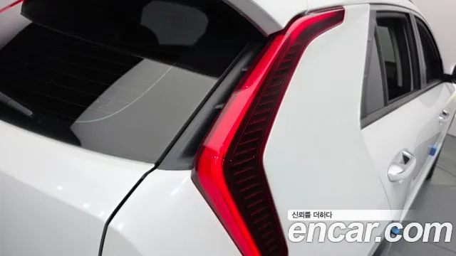 Kia Niro The All New Niro Signature — Фото автомобиля 18