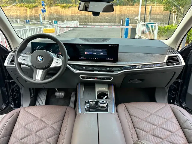BMW X5 — Фото автомобиля 9