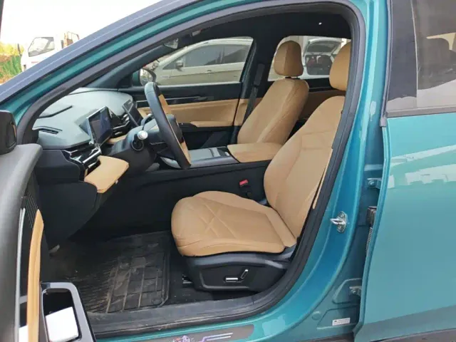 Geely Galaxy L6 — Фото автомобиля 14