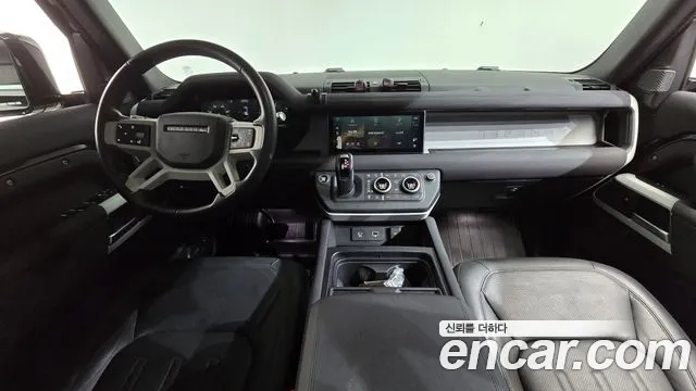 Land Rover Defender — Фото автомобиля 7