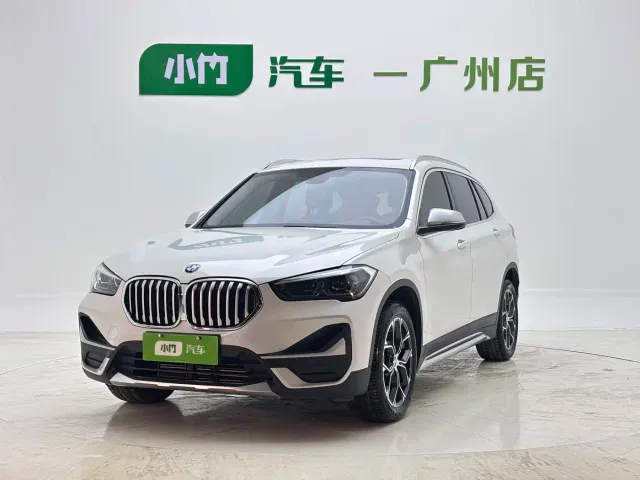 Фотография автомобиля — BMW X1