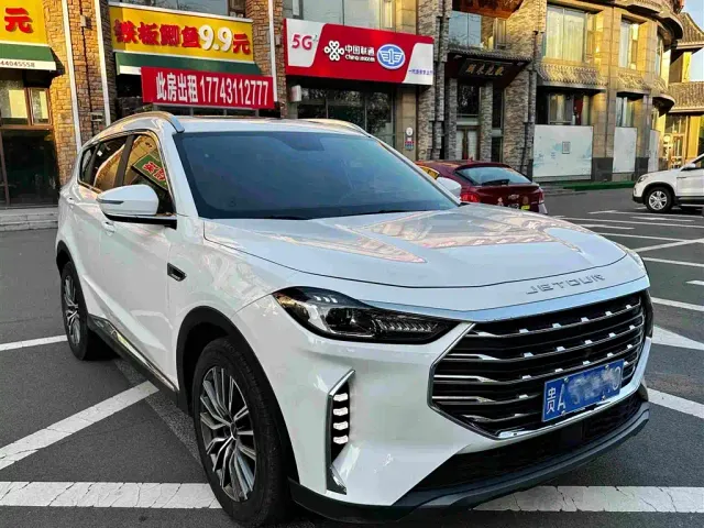 Jetour X70 Plus — Фото автомобиля 3