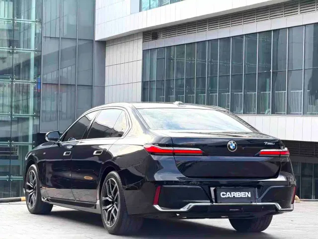 BMW 7 Series — Фото автомобиля 13