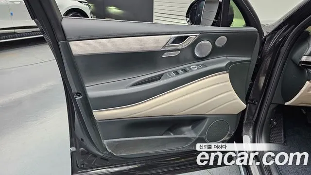 Genesis GV80 2.5T Бензин AWD — Фото автомобиля 24