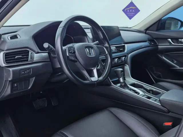 Honda Accord — Фото автомобиля 9