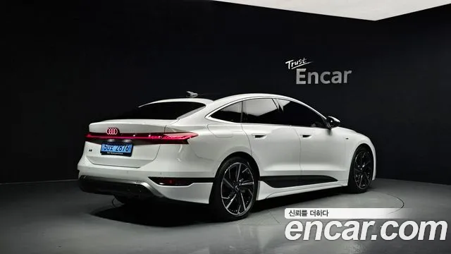 Audi A6 e-Tron — Фото автомобиля 2