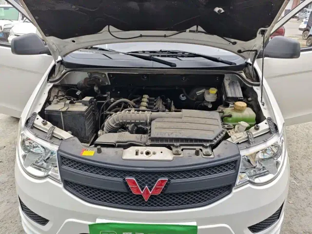 Wuling Hongguang — Фото автомобиля 21