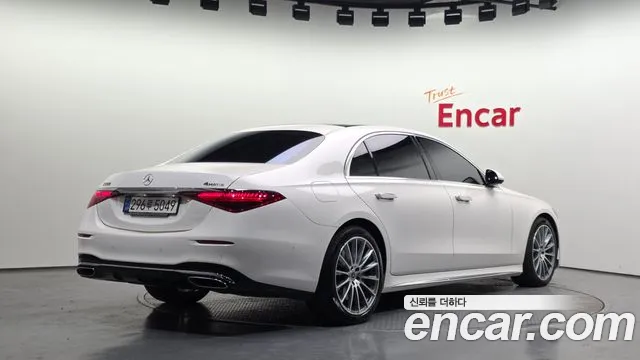 Mercedes-Benz S-Class — Фото автомобиля 2