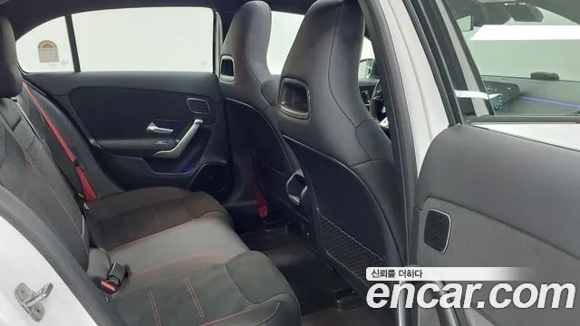Mercedes-Benz A-Class — Фото автомобиля 10