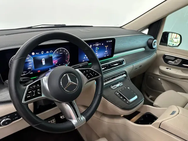 Mercedes-Benz V-Class — Фото автомобиля 15