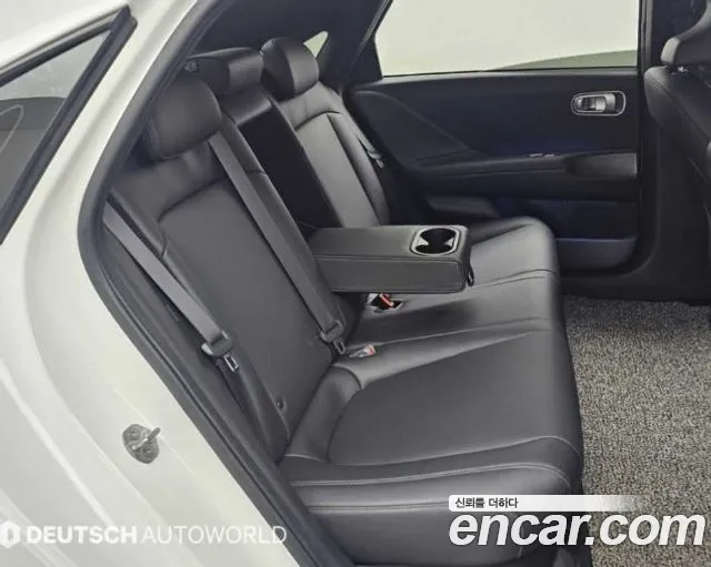 Hyundai Ioniq 6 — Фото автомобиля 12