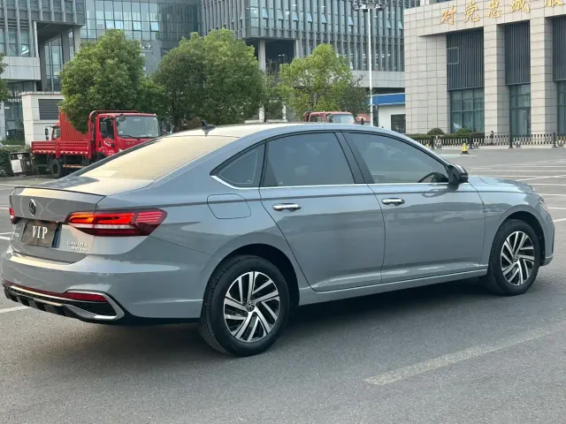 Volkswagen Lavida — Фото автомобиля 15