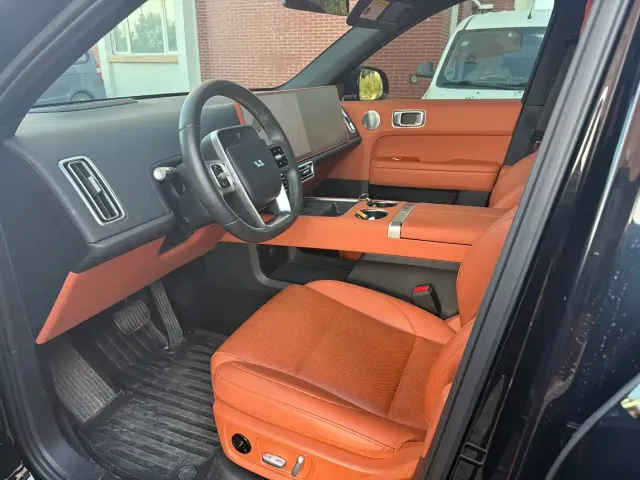 Li Auto L6 — Фото автомобиля 4