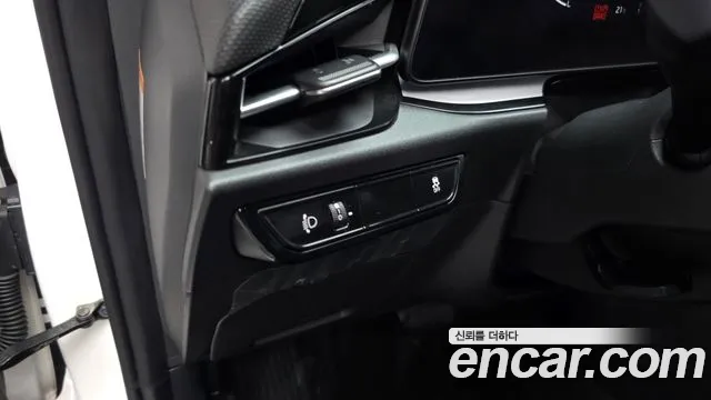 Kia Niro — Фото автомобиля 26