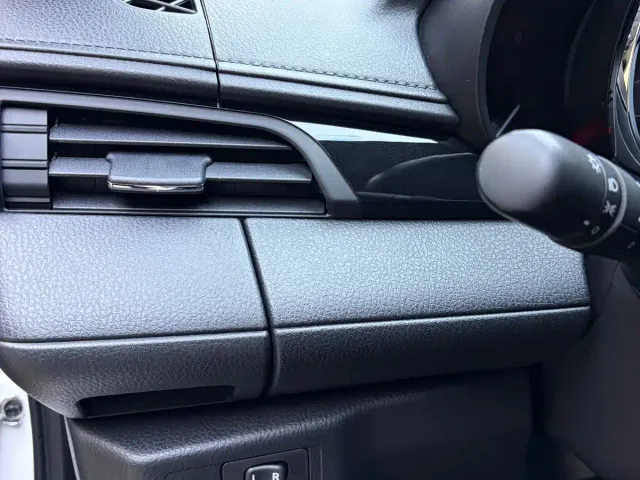 Toyota YARiS L Zhi Xuan — Фото автомобиля 14