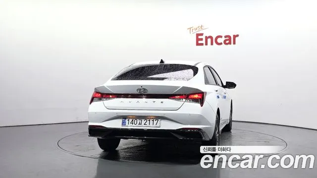 Hyundai AVANTE Avante (CN7) — Фото автомобиля 4