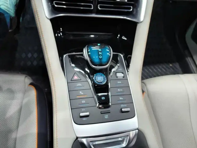 BYD Song PLUS — Фото автомобиля 16
