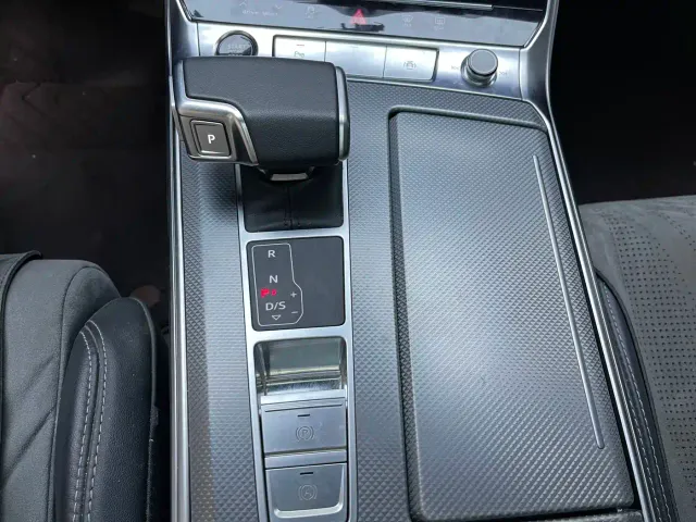 Audi A6L — Фото автомобиля 19