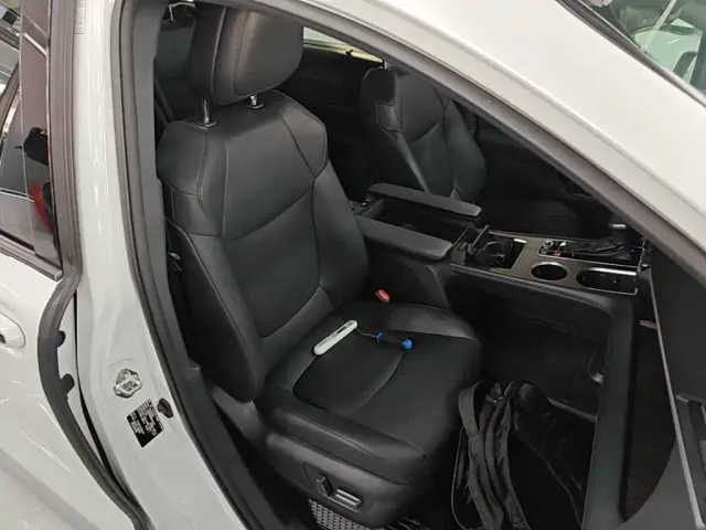 Toyota Granvia — Фото автомобиля 24