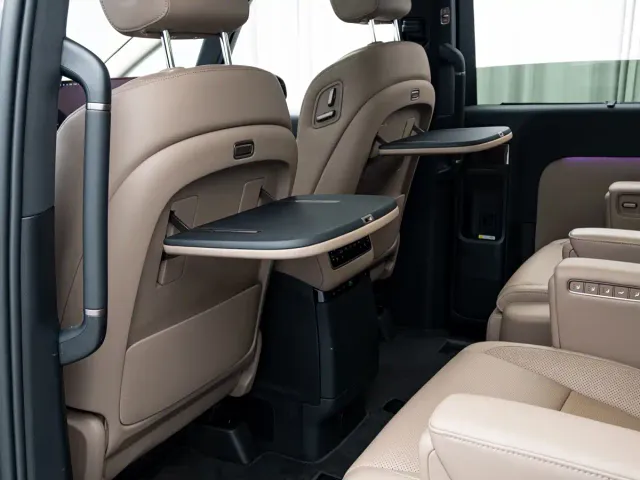 Li Auto MEGA — Фото автомобиля 13