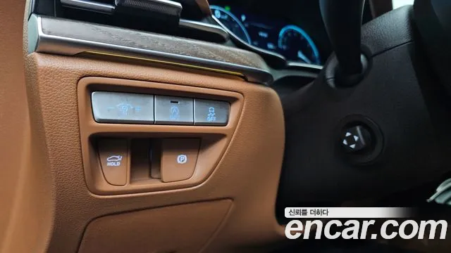 Genesis G80 Бензин 2.5 турбо AWD — Фото автомобиля 11