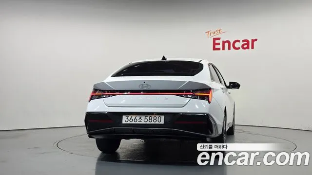 Hyundai Avante CN7 — Фото автомобиля 4