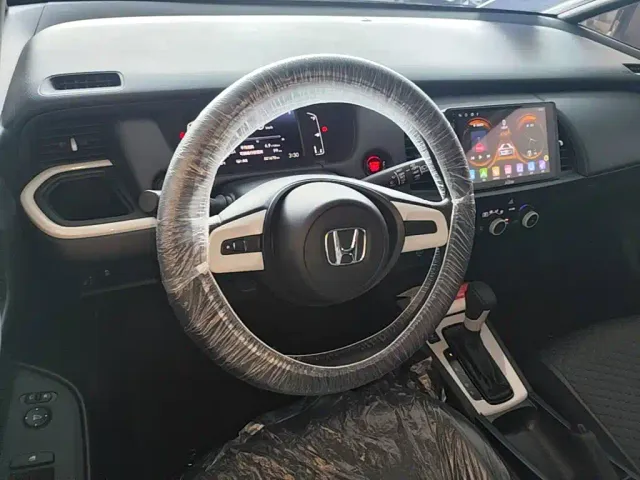 Honda Fit — Фото автомобиля 6
