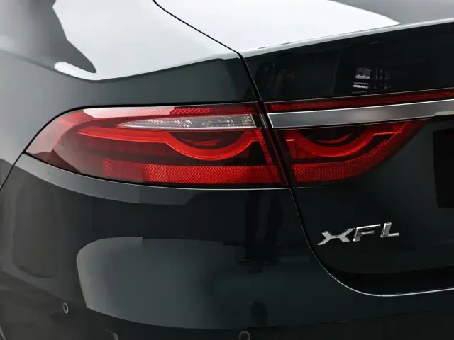Jaguar XFL — Фото автомобиля 7