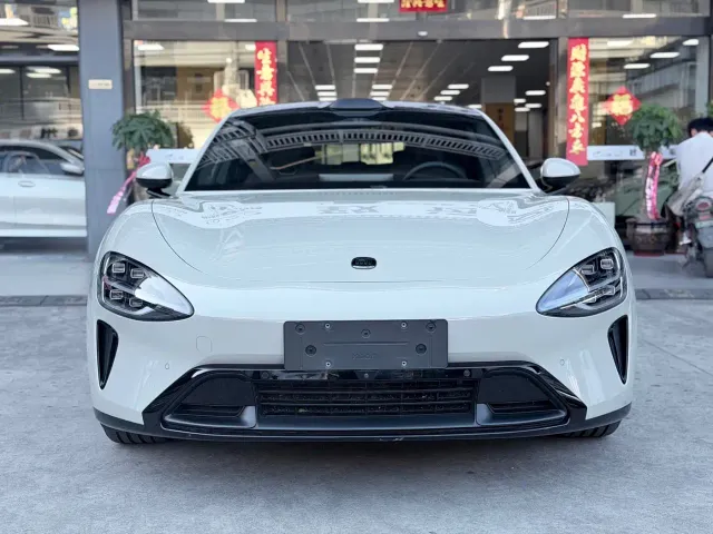 Xiaomi SU7 — Фото автомобиля 2
