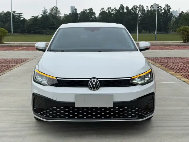 Volkswagen Lavida — Фото автомобиля 2