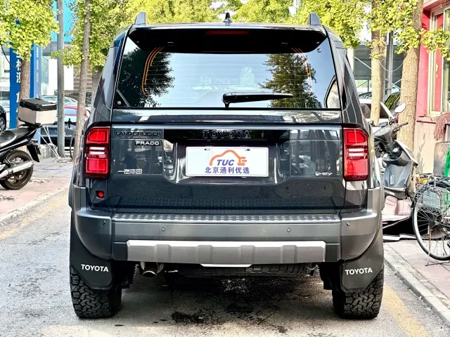 Toyota Prado — Фото автомобиля 4