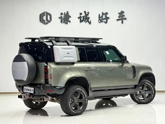Land Rover Defender — Фото автомобиля 5
