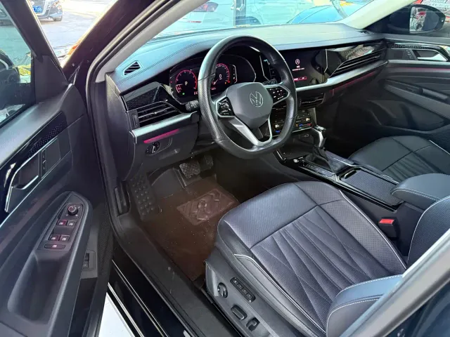 Volkswagen Passat — Фото автомобиля 4