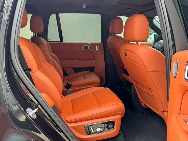 Li Auto L8 — Фото автомобиля 13